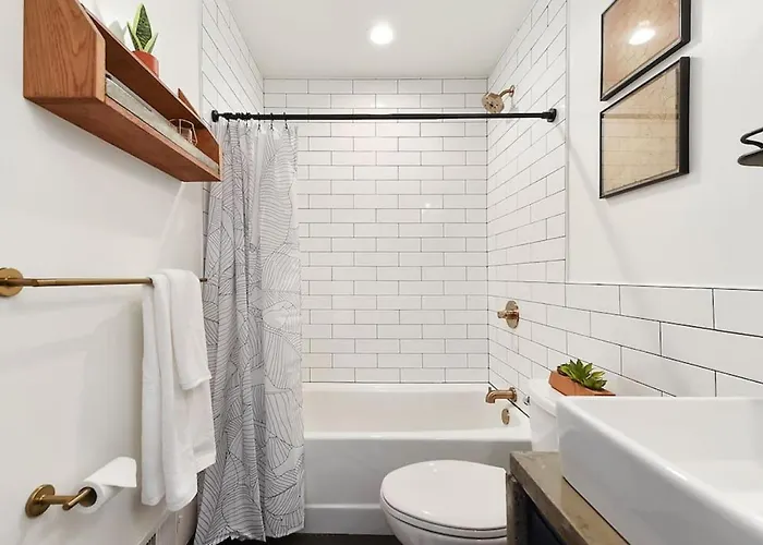Holiday home Hostwise - The Lodi - Lower Lawrenceville, Beautiful!
