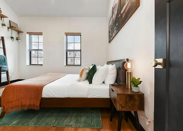 Holiday home Hostwise - The Lodi - Lower Lawrenceville, Beautiful! *