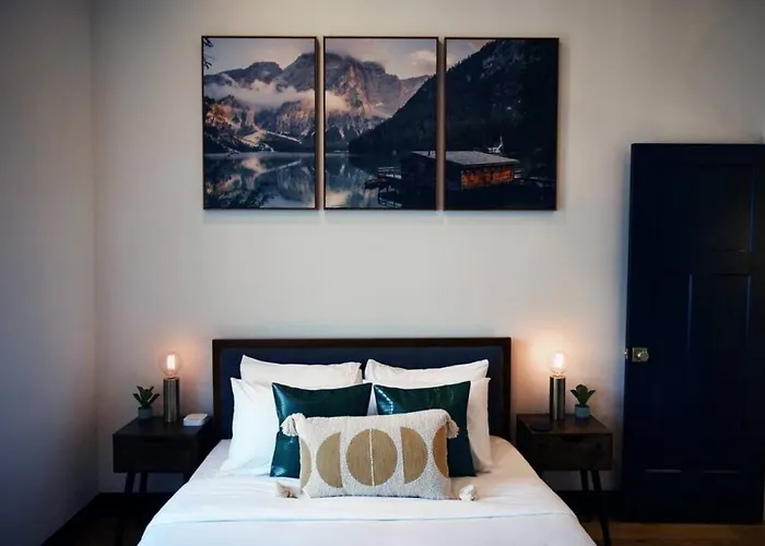 Hostwise - The Lodi - Lower Lawrenceville, Beautiful!
